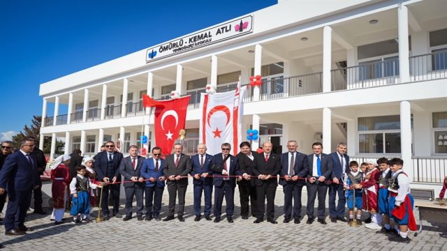 "OKUL YAPMA SEFERBERLİĞİ TARİHE GEÇECEK DÜZEYDE"