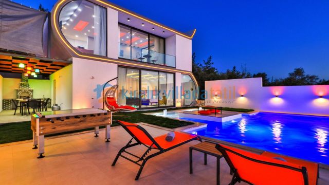 Balayı Tatili için Çiftler Kiralık Villaları Tercih Ediyor